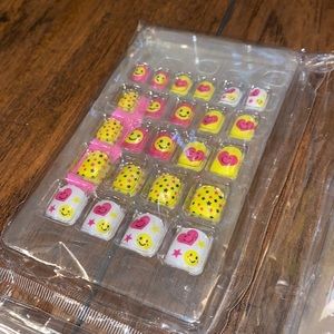 Y2k Inspired Set of 6 Kids Stick On Nails